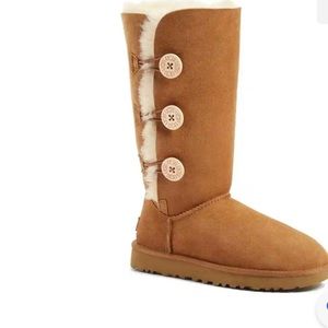 UGG Bailey Button Triplet II Tall Boots Size 8 Chestnut